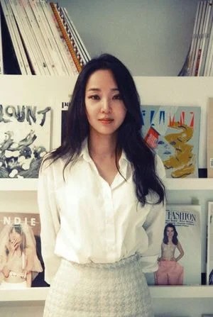 Min Hee Jin, Görselleriyle Övgü Topluyor + Yurtdışı Hayranlar Tam Tersi Görüşte