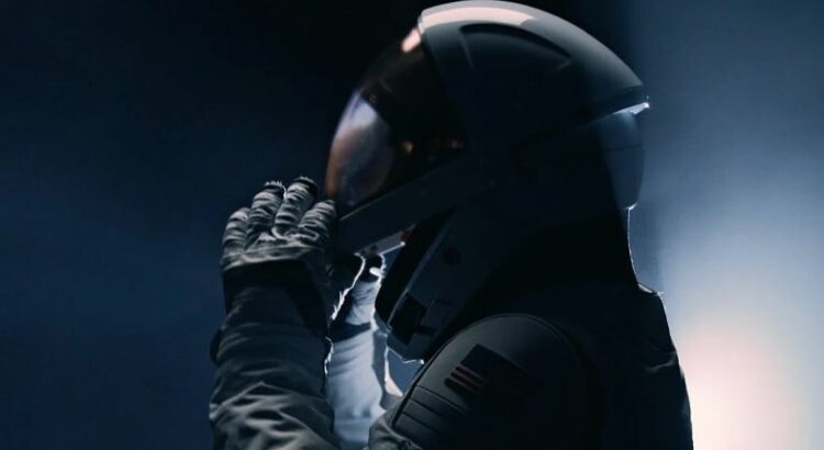 SpaceX, Yeni Uzay Giysisi "EVA"yı Tanıttı [Video]