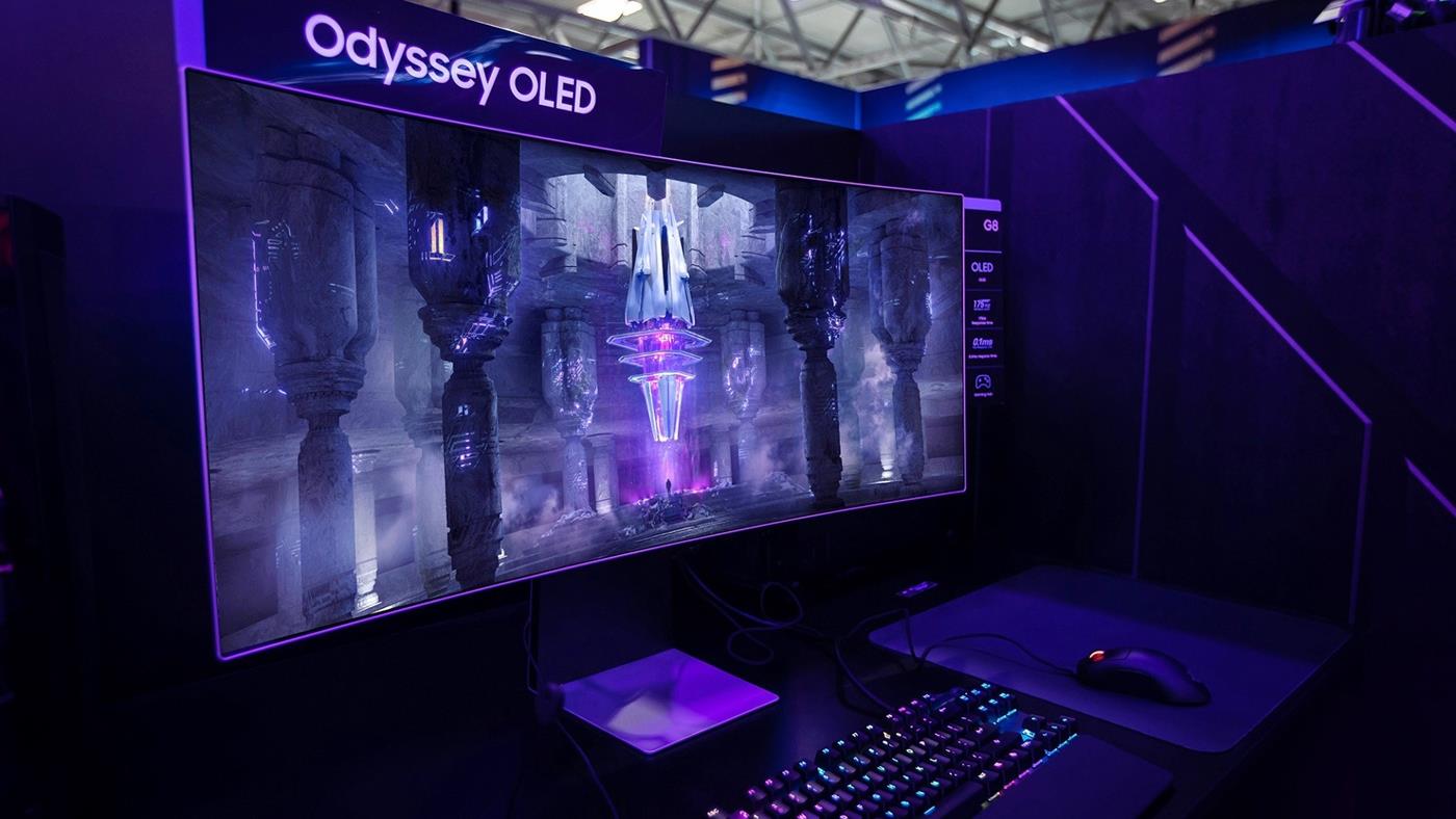 Samsung introduced the world’s first 5K 180Hz gaming monitor