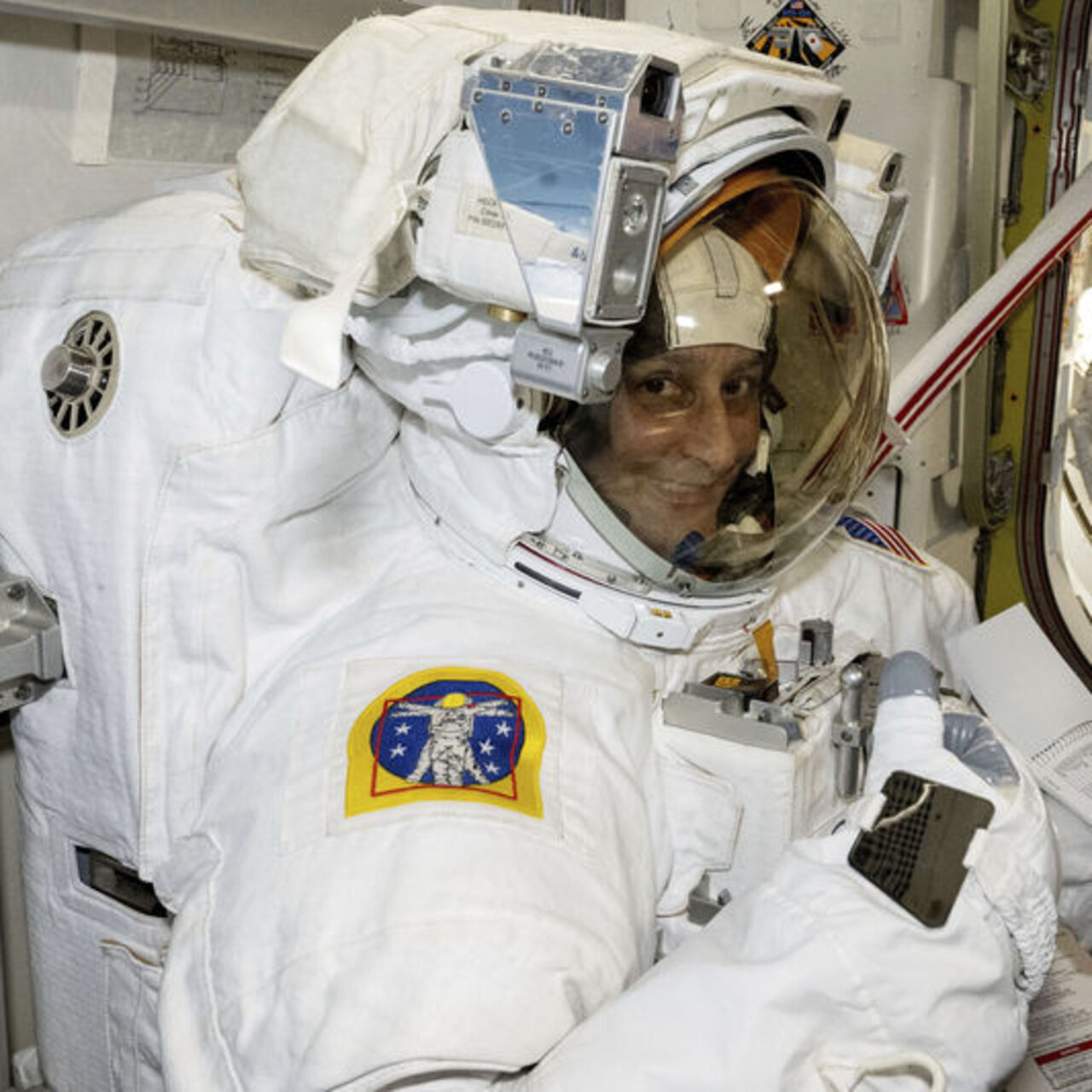 Spacewalk by captive astronauts – Technology News