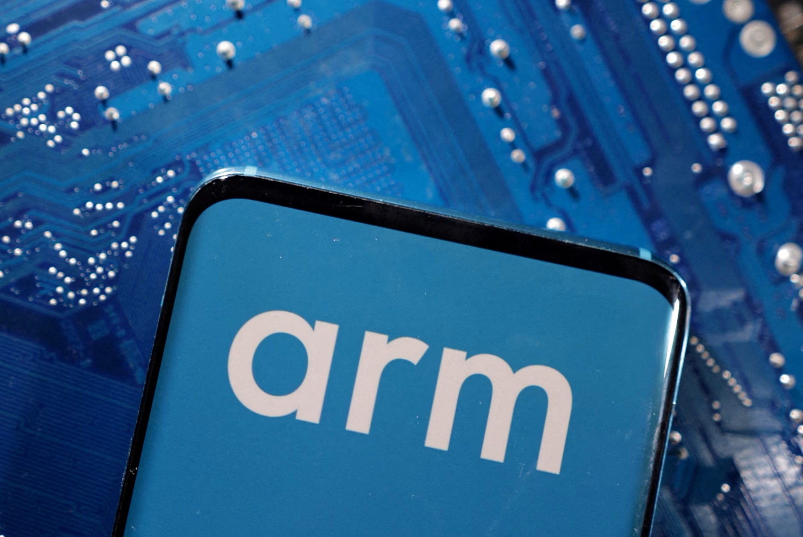 Arm plans to develop its own chips