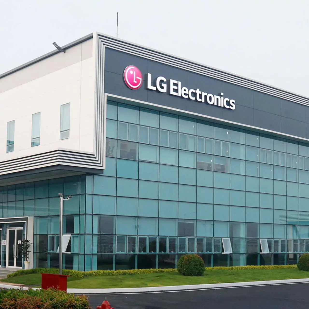 LG listed in the Dow Jones Sustainability World Index for the 13th time